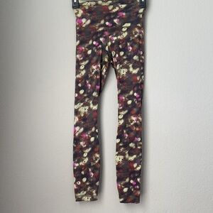 Lululemon Align High-Rise Pant 25"
Soft Focus Splatter Green Multi size 2
